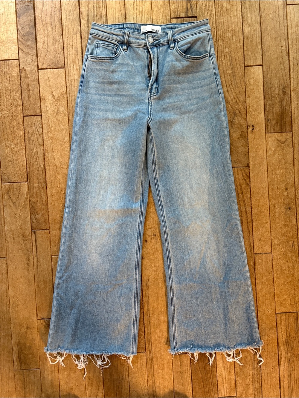 High-Rise Light Blue Wide-Leg Jeans with Frayed Hem